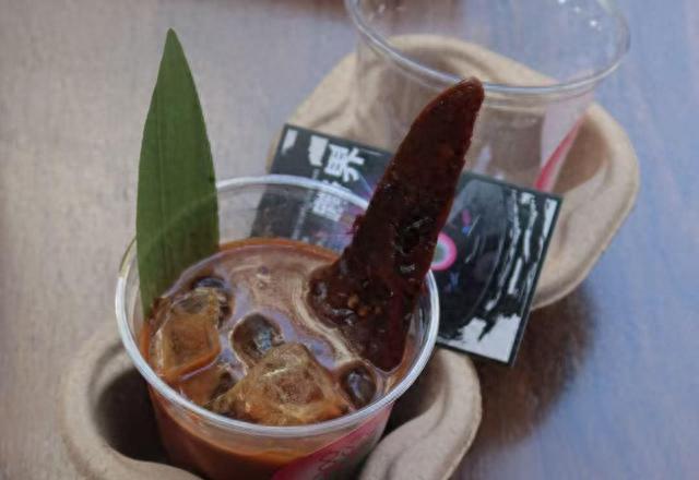 衢州一杯45元的“鸭头咖啡”火到出圈(图1) 衢州一杯45元的“鸭头咖啡”火到出圈(图1)